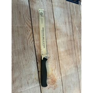 Pampered‎ Chef bread knife